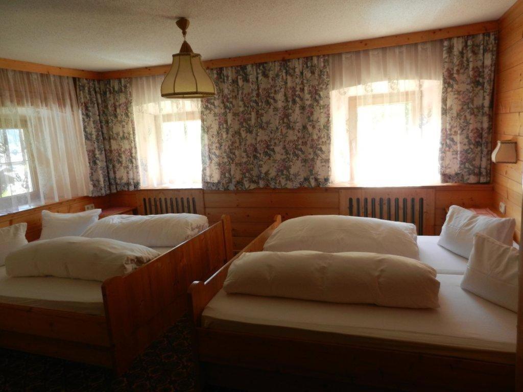 Appartementhaus zum Holzknecht am See Neustift im Stubaital Zimmer foto
